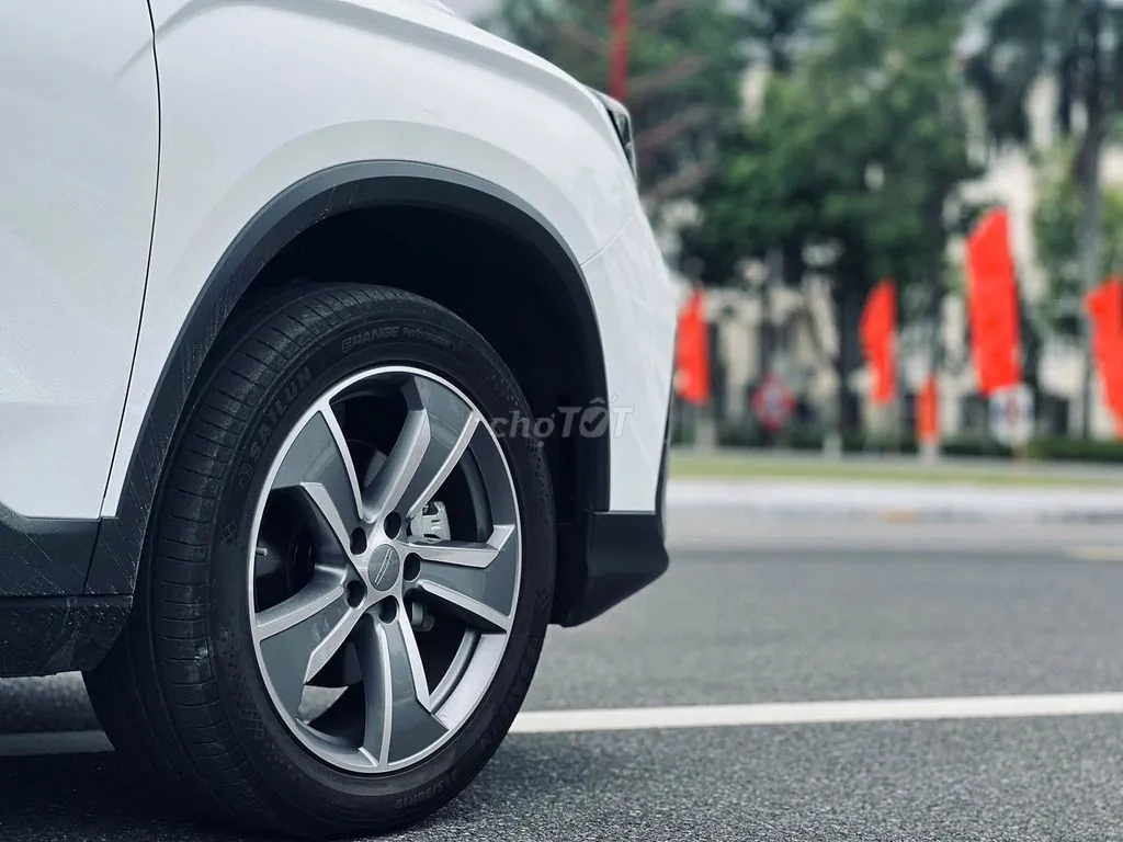 Geely Okavango 2026 photo 4