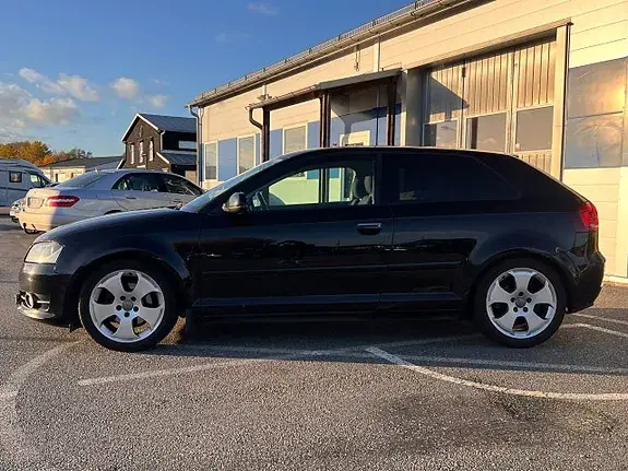 Audi A3 2011 photo 2