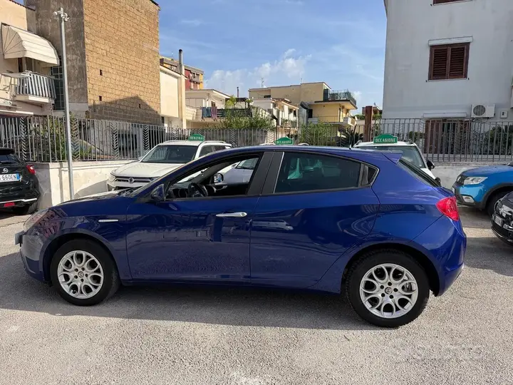 Alfa Romeo Giulietta 2020 photo 2