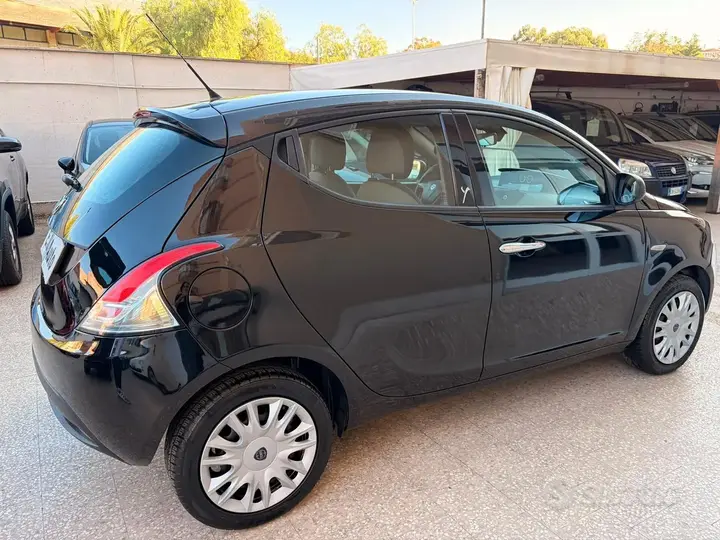 Lancia Ypsilon 2013 photo 4