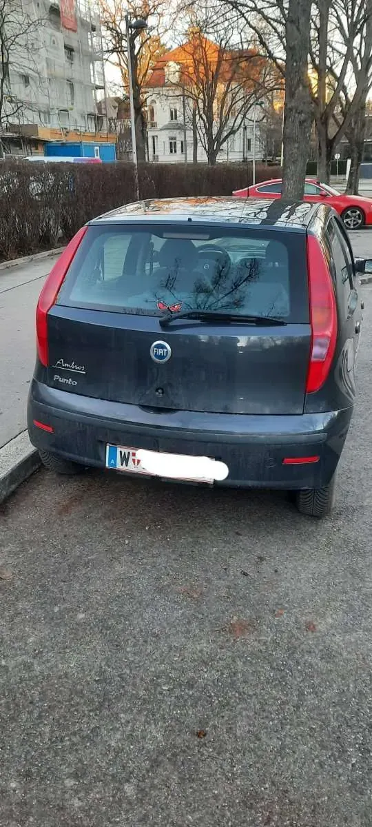 Fiat Punto 2005 photo 2