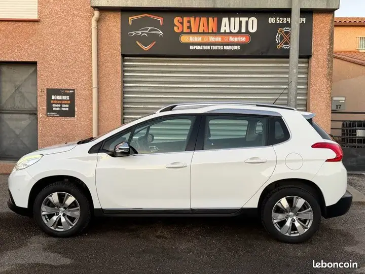 Peugeot 2008 2016 photo 3