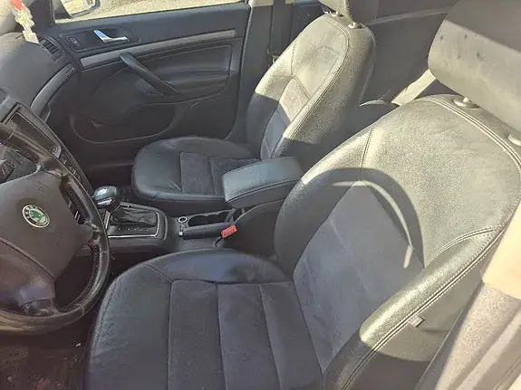 Skoda Octavia 2009 photo 5
