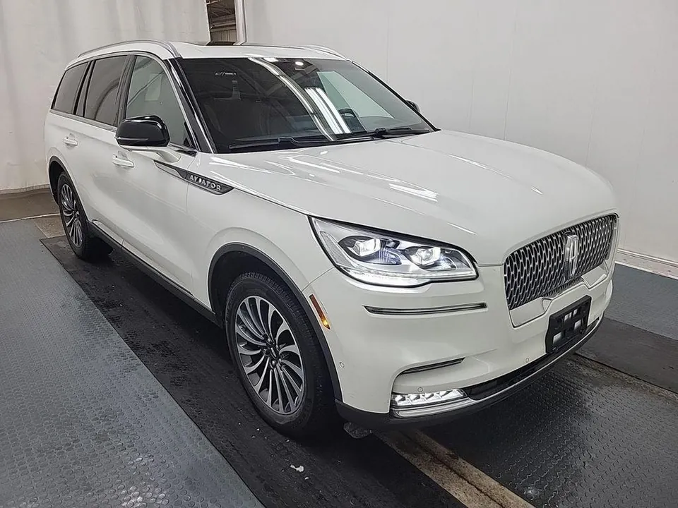 Lincoln Aviator 2023 photo 2