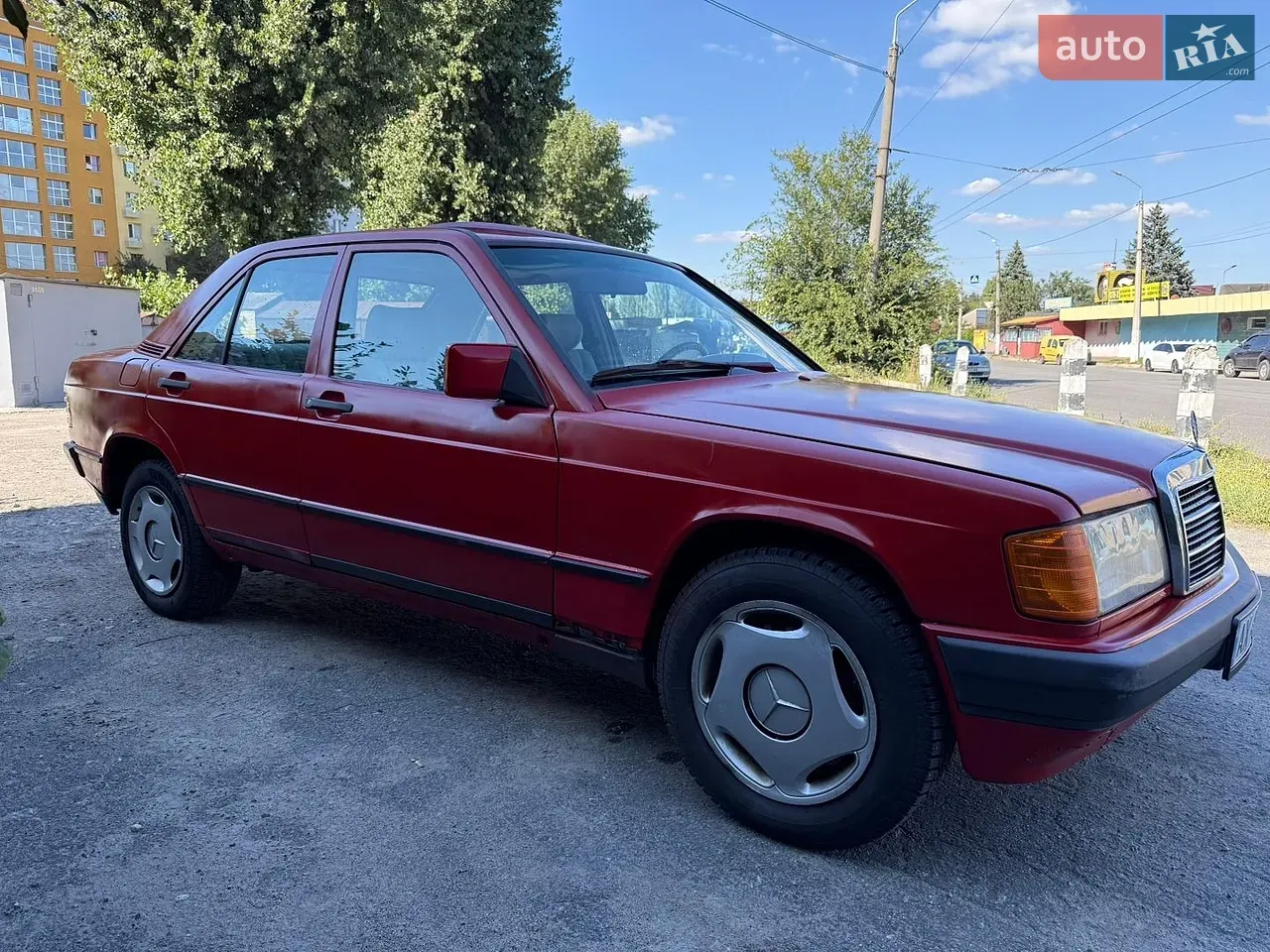Mercedes-Benz 190 1985 photo 3