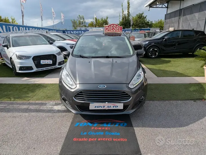Ford Fiesta 2016 photo 2