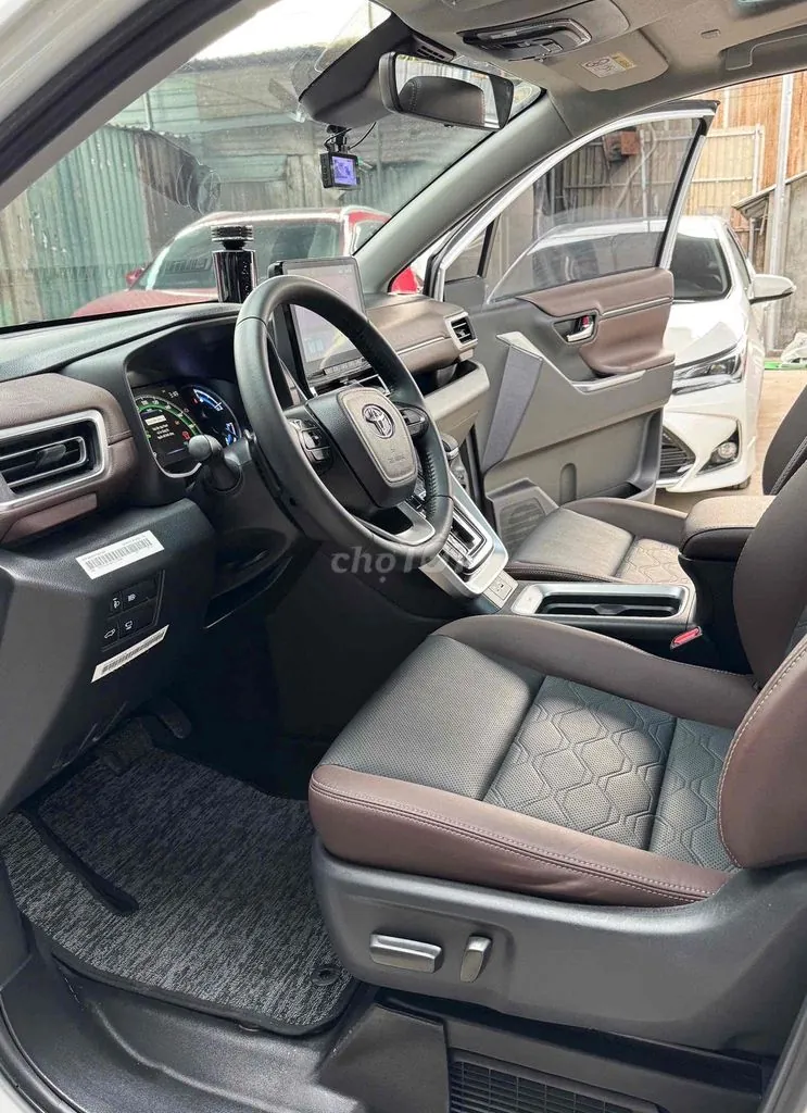 Toyota Innova Cross 2026 photo 4