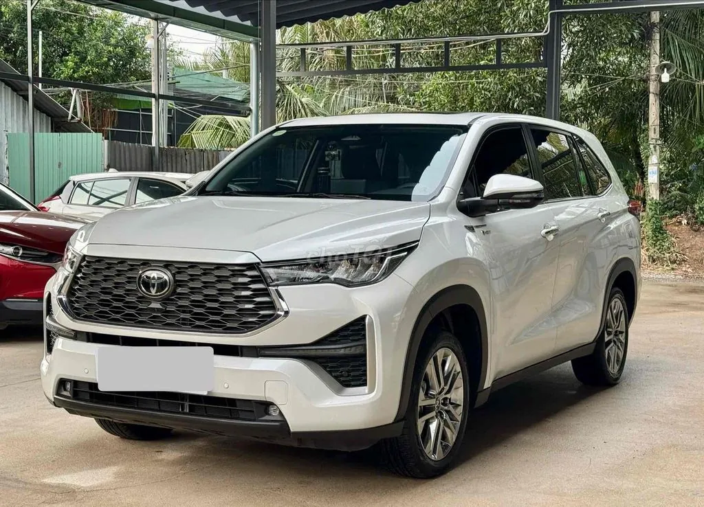 Toyota Innova Cross 2026 photo 2