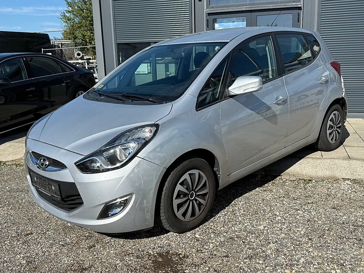 Hyundai Ix20 2011 photo 2
