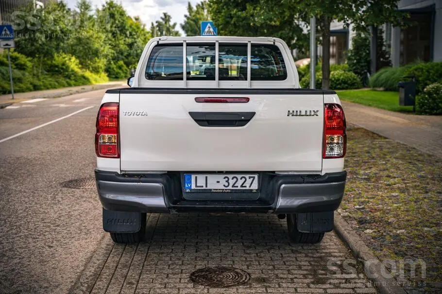Toyota Hilux 2021 photo 5