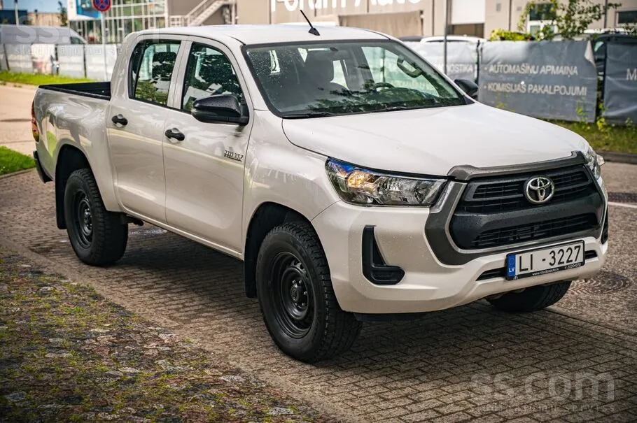 Toyota Hilux 2021 photo 3