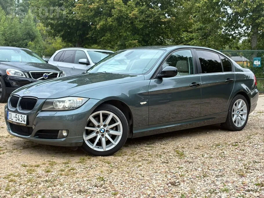BMW 320D 2009 photo 2