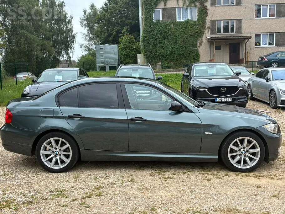BMW 320D 2009 photo 5