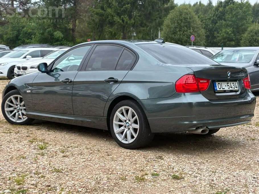 BMW 320D 2009 photo 4