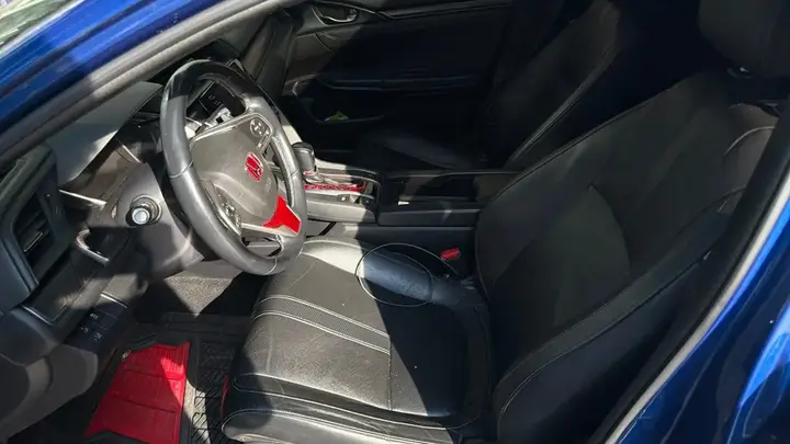 Honda Civic 2019 photo 2