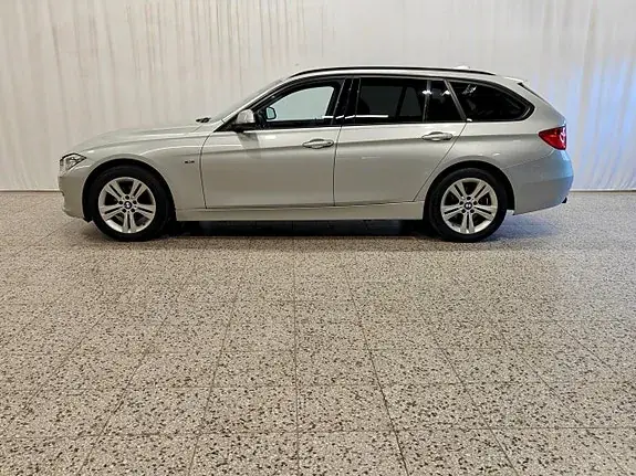 BMW 318 2015 photo 2