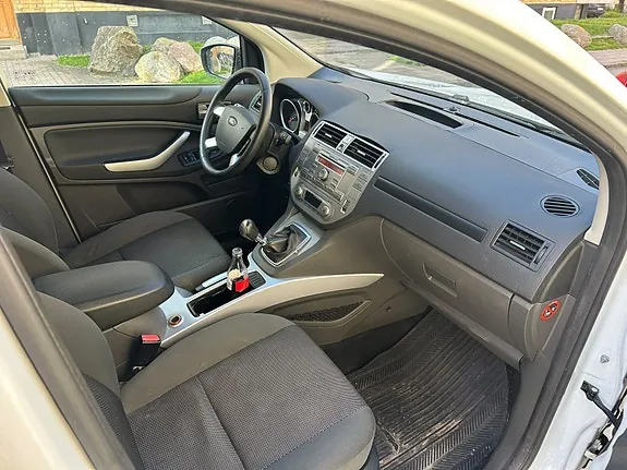 Ford Kuga 2011 photo 4