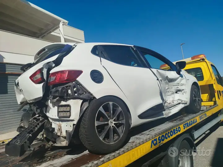Renault Clio 2015 photo 3