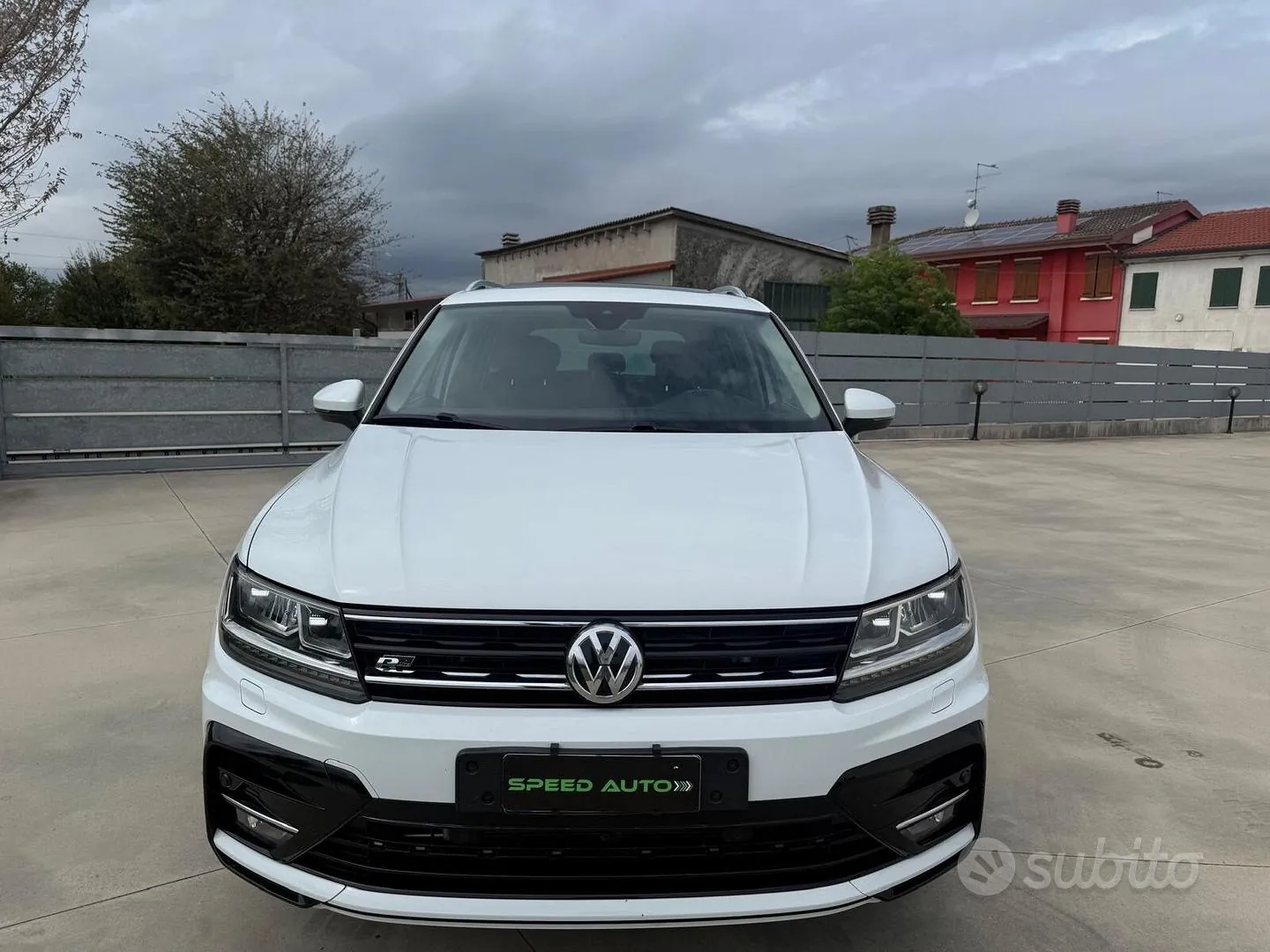 Volkswagen Tiguan 2018 photo 2