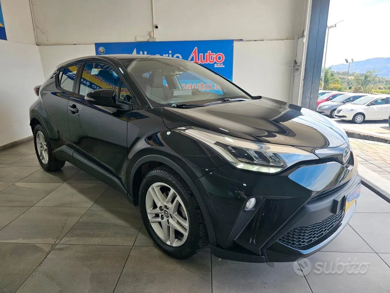 Toyota C-Hr 2022 photo 2