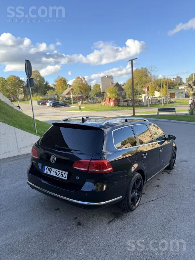 Volkswagen Passat 2011 photo 3