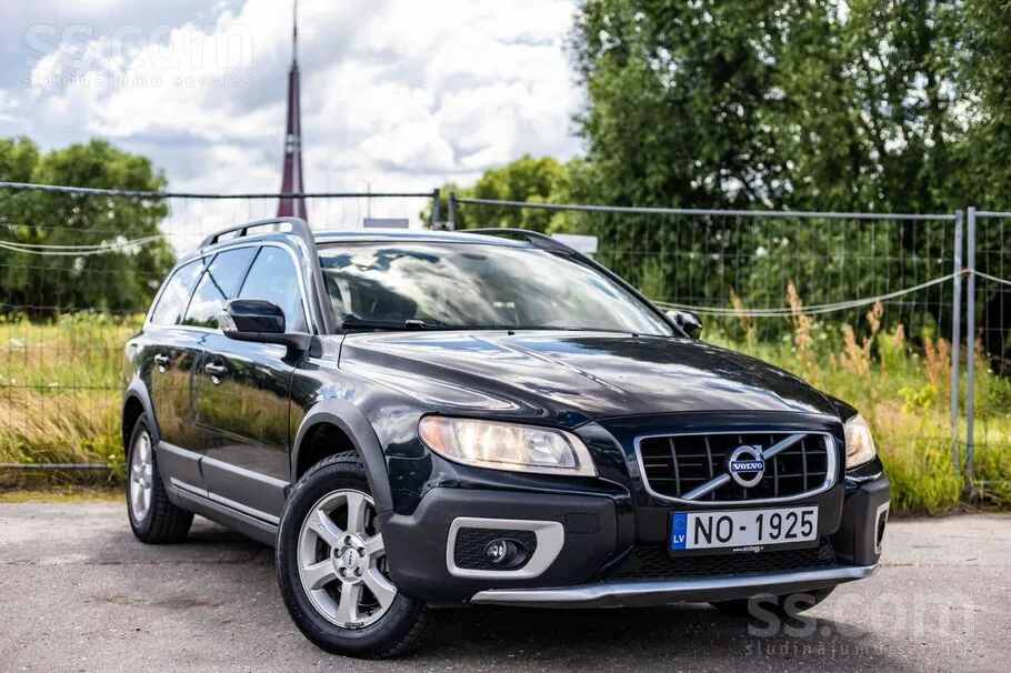 Volvo Xc70 2010 photo 2