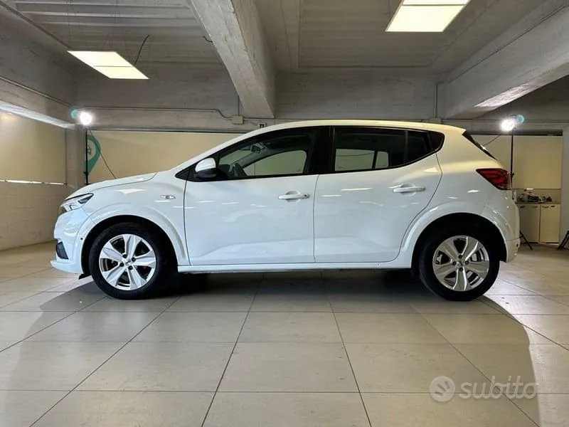 Dacia Sandero 2023 photo 2