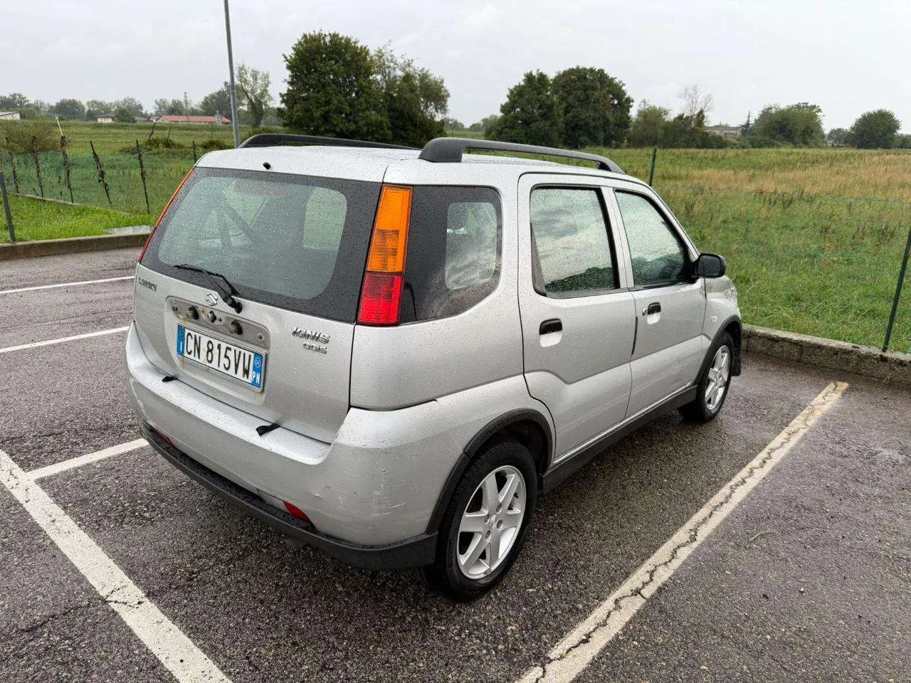 Suzuki Ignis 2004 photo 2