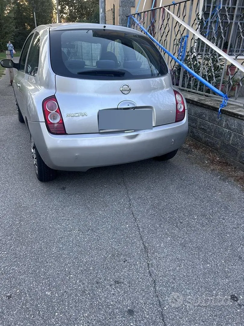 Nissan Micra 2004 photo 4