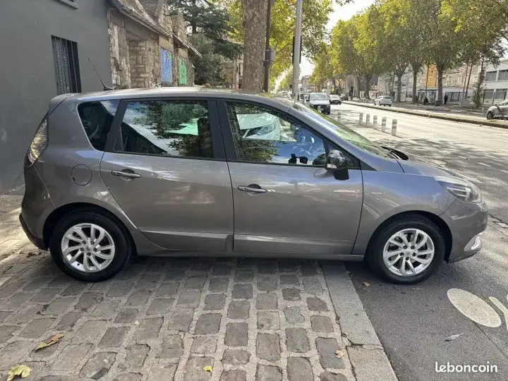 Renault Scenic 2015 photo 4