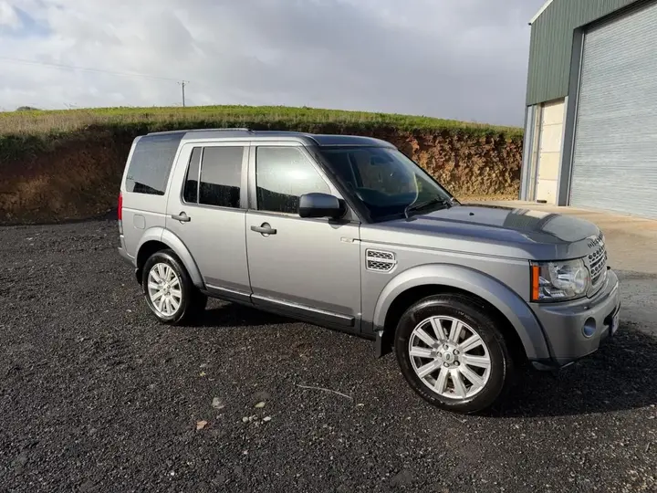Land Rover Discovery 4 2013 photo 2
