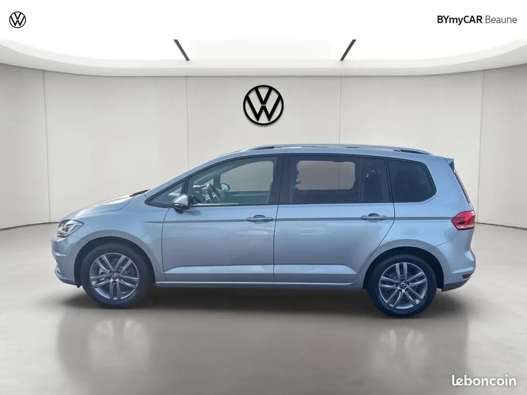 Volkswagen Touran 2026 photo 2