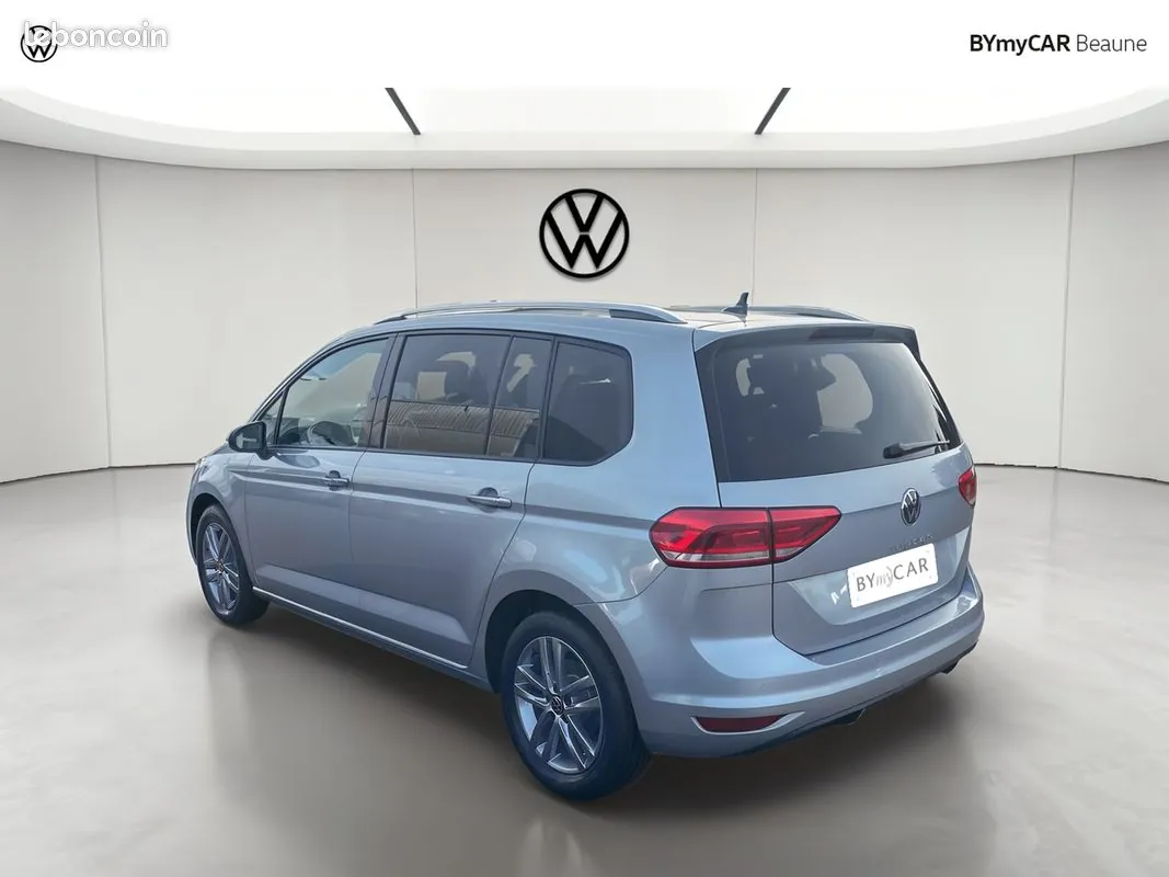 Volkswagen Touran 2026 photo 3