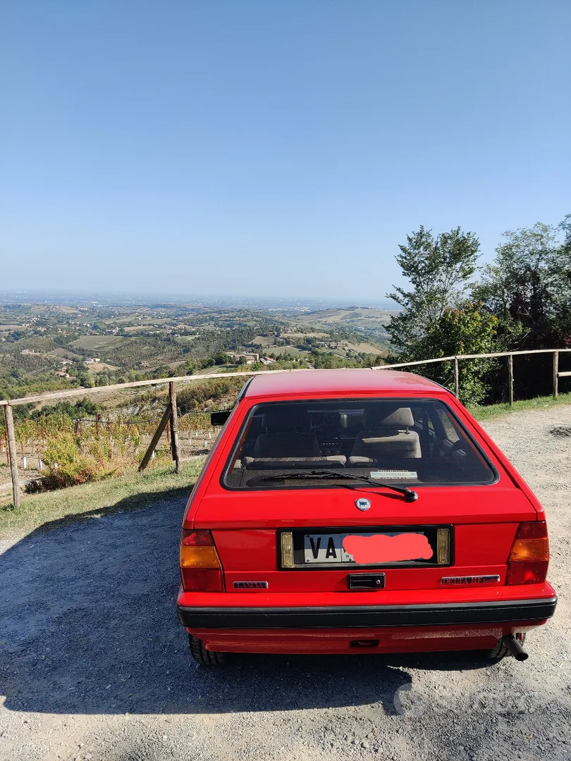Lancia Delta Hf Turbo Ie 1987 photo 2