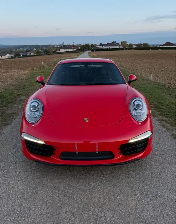 Porsche 911 Carrera 2012 photo 2