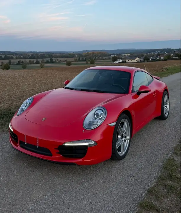 Porsche 911 Carrera