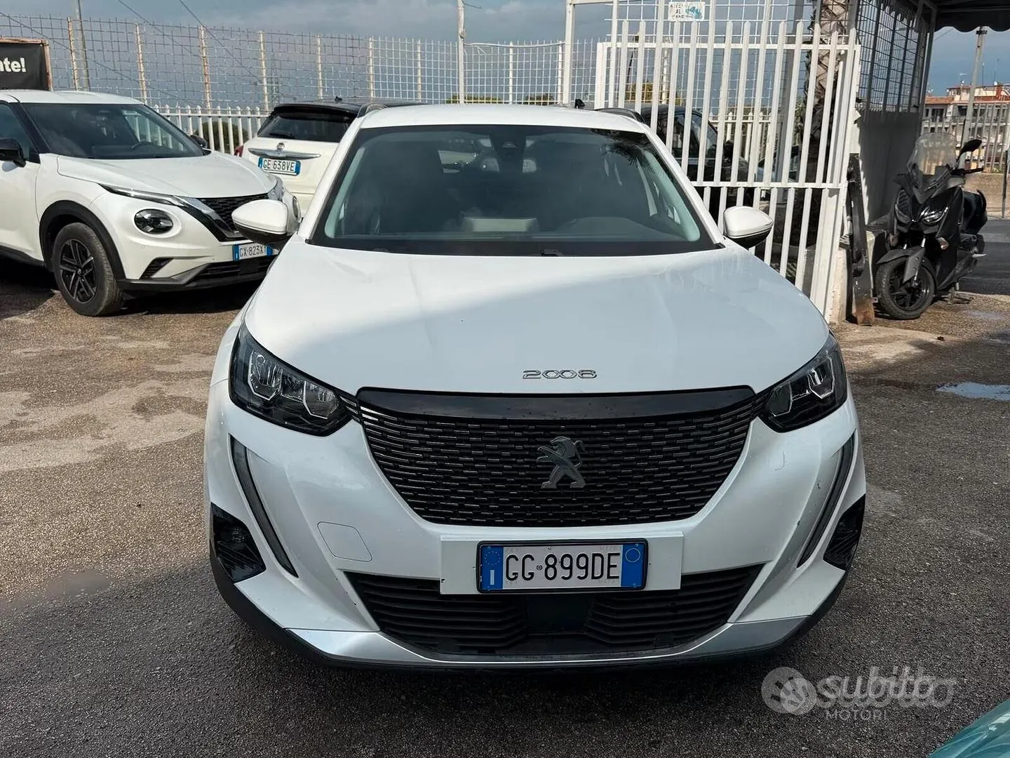 Peugeot 2008 2021 photo 2