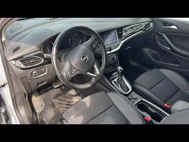 Opel Astra 2020 photo 3