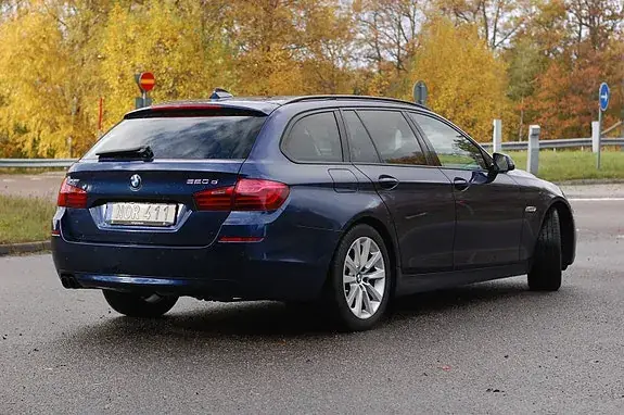BMW 520D 2015 photo 2
