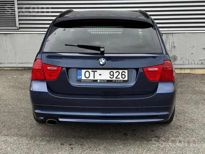 BMW 318D 2010 photo 4