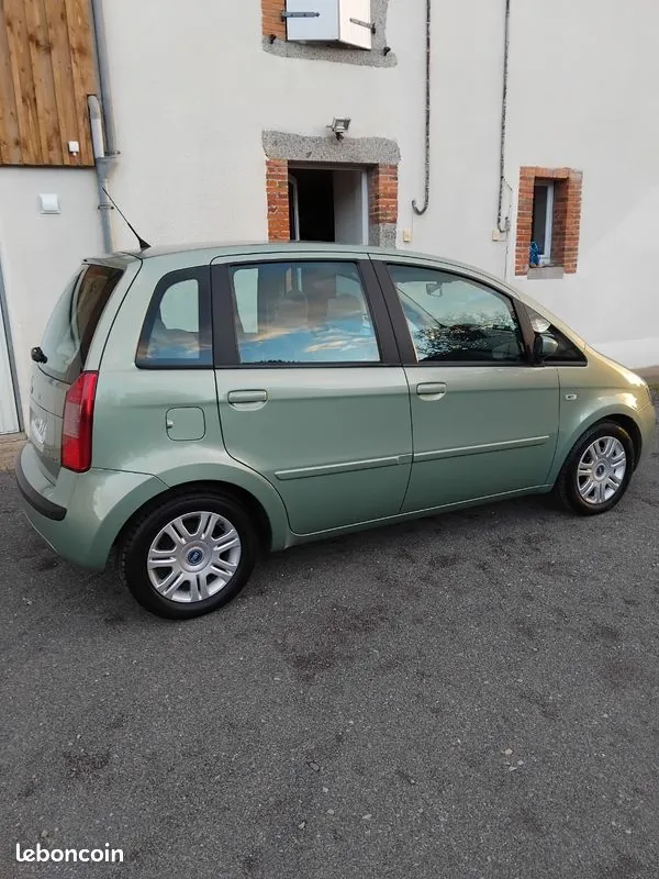 Fiat Idea 2004 photo 2