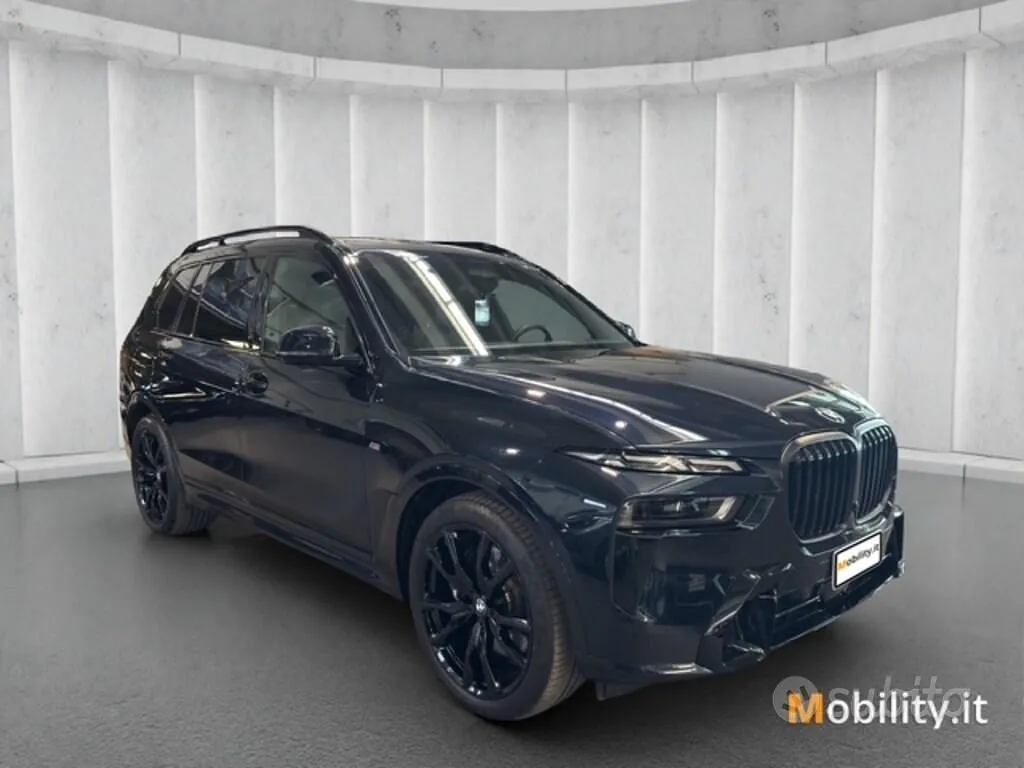BMW X7 2025 photo 2