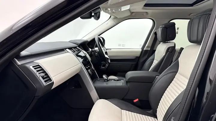 Land Rover Discovery 2024 photo 3