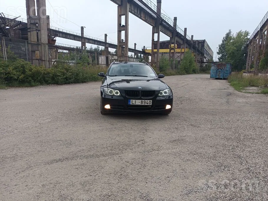 BMW 330 2006 photo 3
