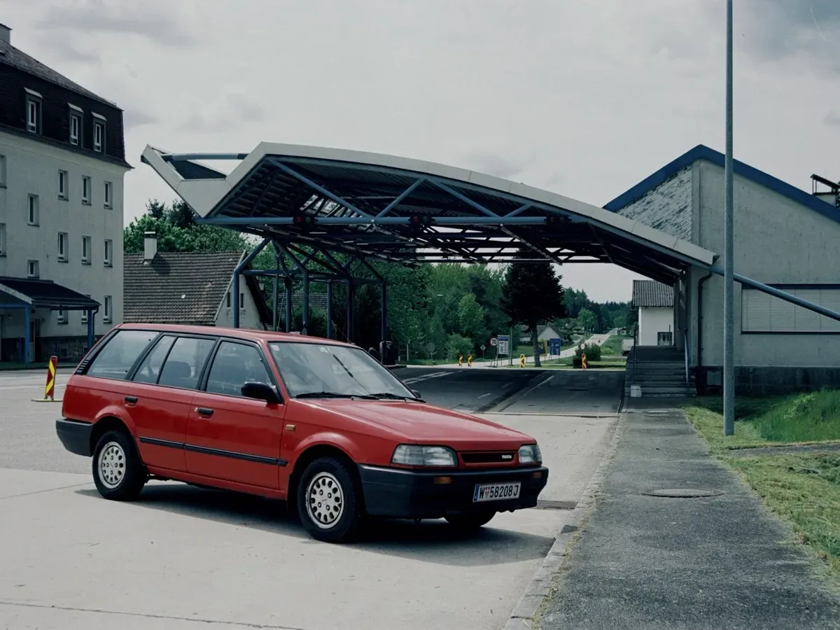 Mazda 323
