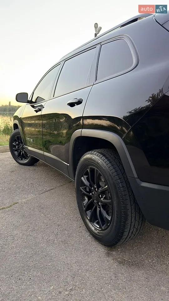 Jeep Cherokee 2023 photo 5