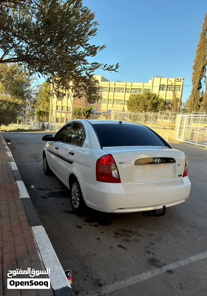 Hyundai Verna 2009 photo 4