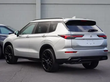Mitsubishi Outlander 2026 photo 3