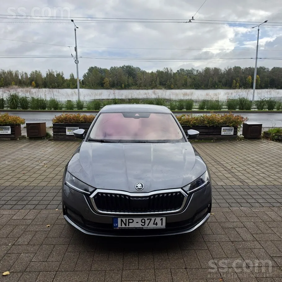 Skoda Octavia 2023 photo 2