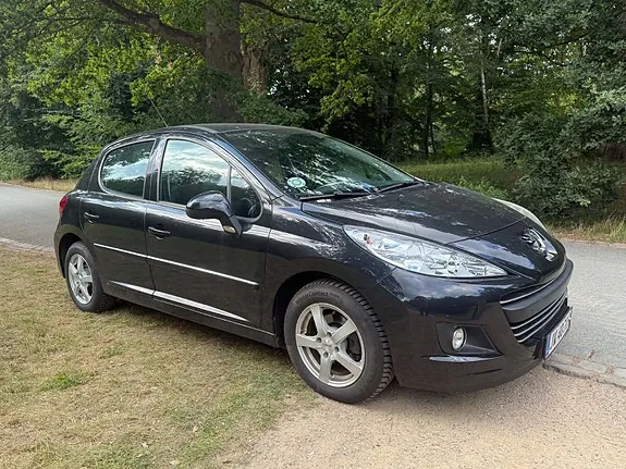Peugeot 207 2011 photo 3
